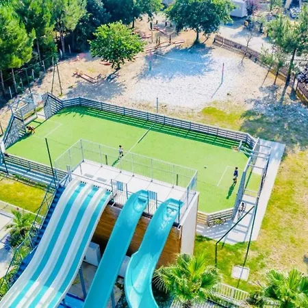 Camping Mh310 2 Et 2 Salles De Bain De 40m2 Dans 4 étoiles