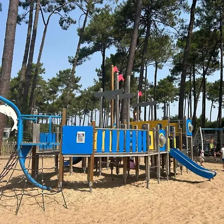 Camping Mh310 2 Et 2 Salles De Bain De 40m2 Dans 4 étoiles Saint-Julien-en-Born